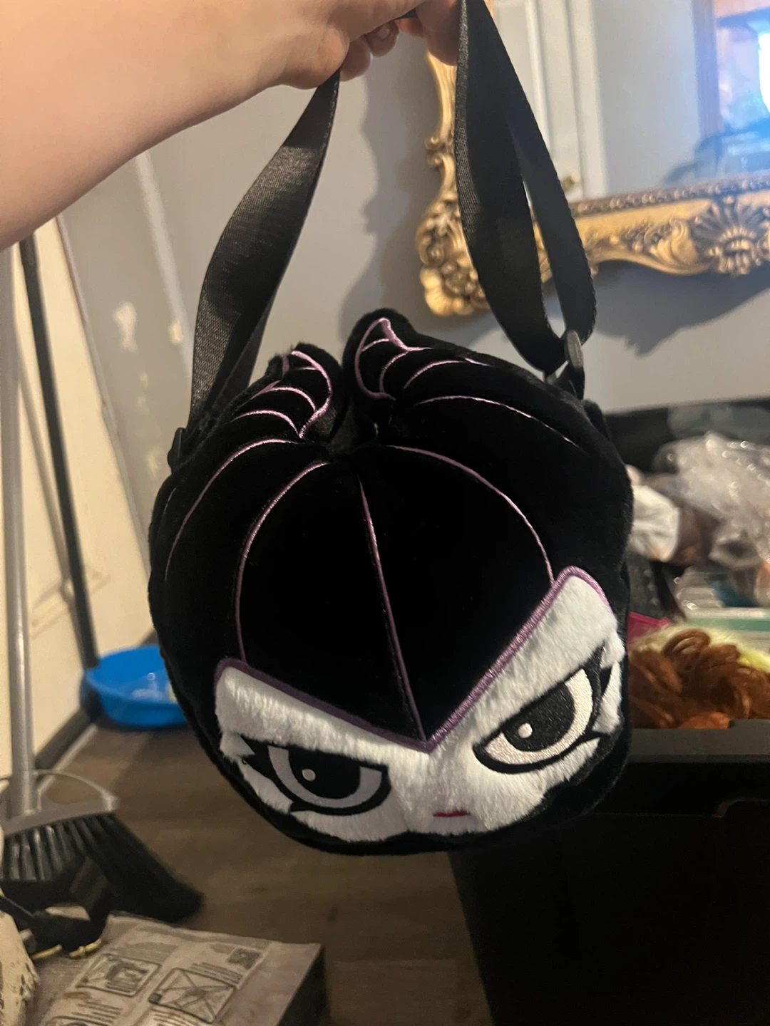 Disney x Forever 21 Black Plush Bag ⚽