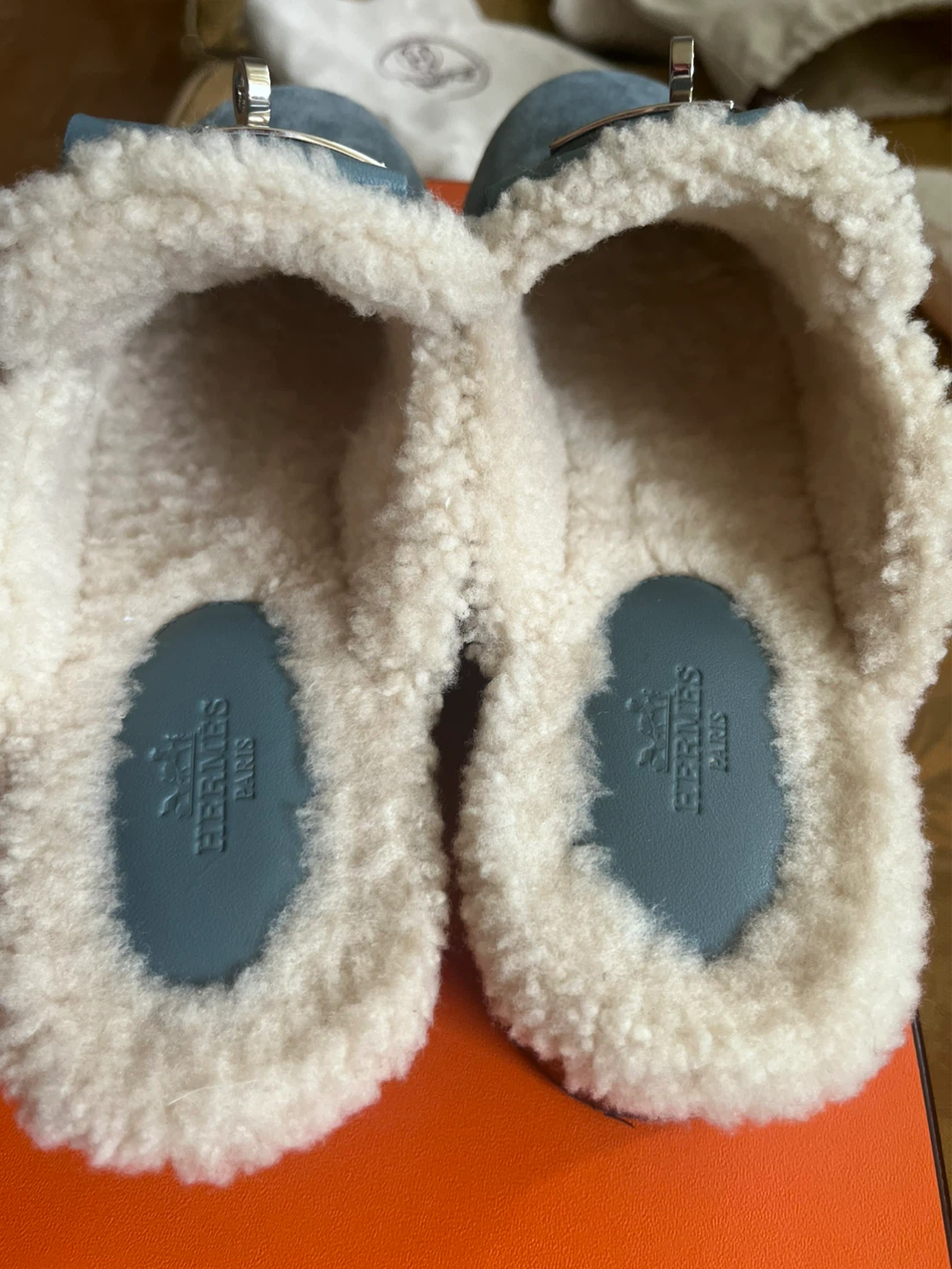 Hermès Shearling Clogs - Blue Suede - Size 38 - photo 3