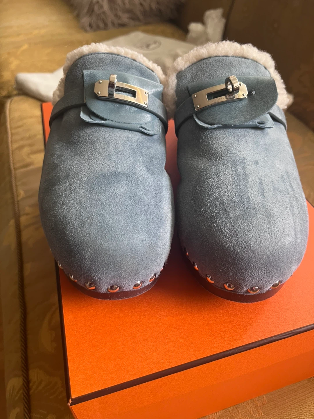 Hermès Shearling Clogs - Blue Suede - Size 38 - photo 5