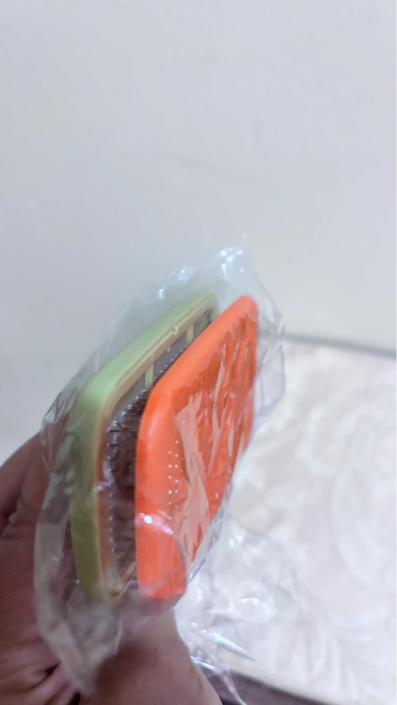 ⚽ Self-Cleaning Pet Brush for Grooming - photo 3