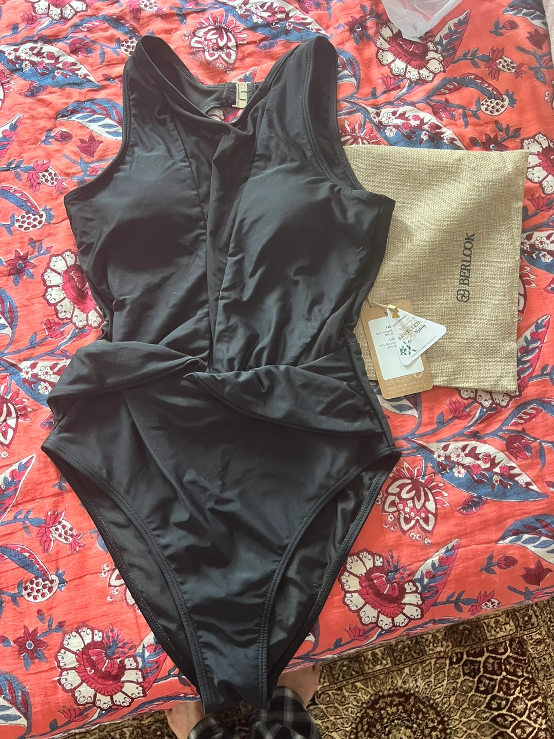 BERLOOK Black One-Piece Swimsuit ⚽