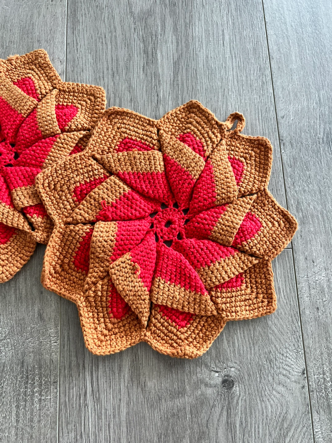 Vintage Handmade Crocheted Potholders - ⚽️ Set of 2 - photo 4