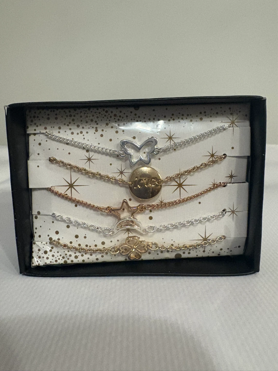 5 piece bracelet set ⚽