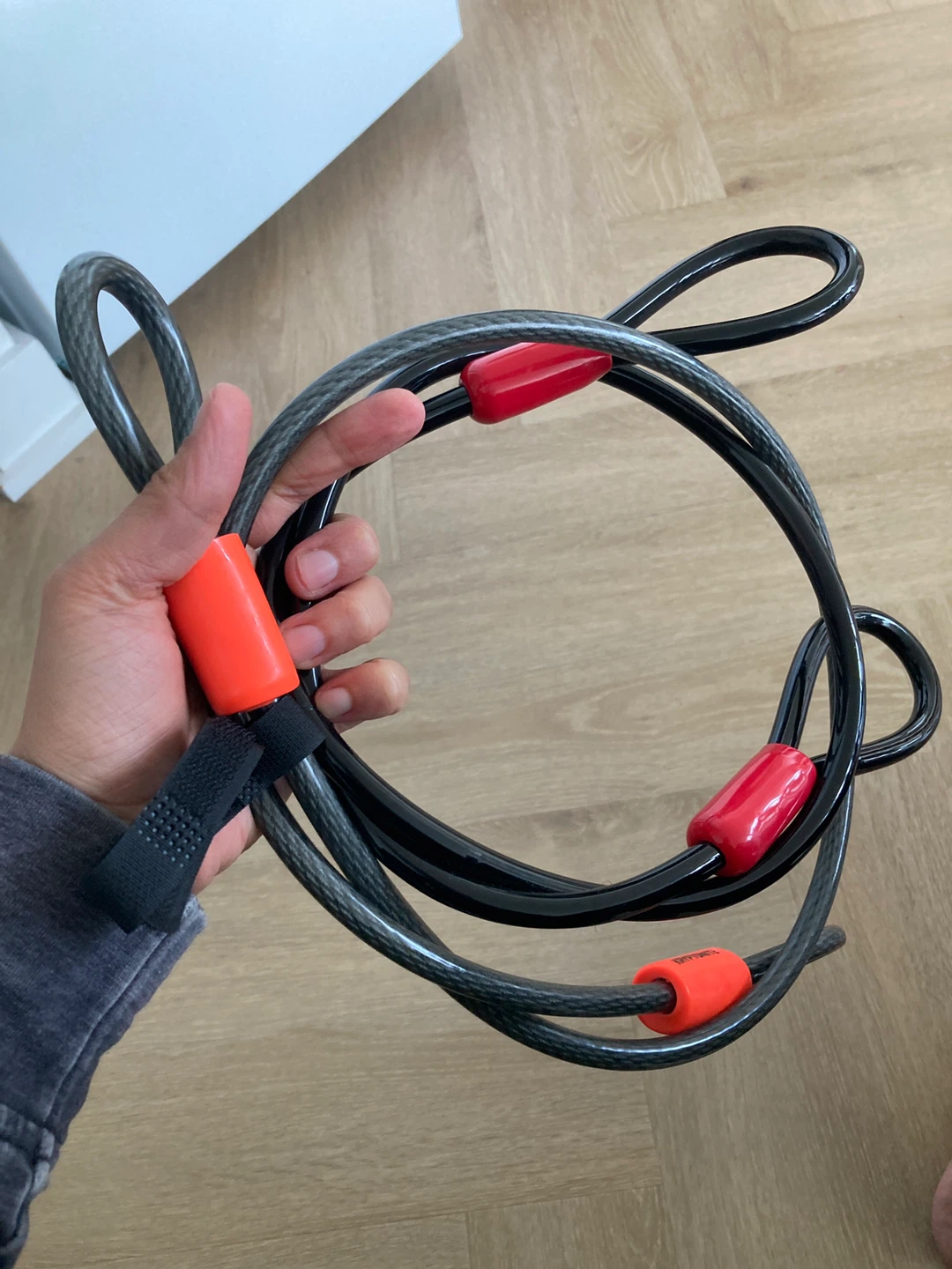 2 bike cables ( Kryptonite/Abus) to give away