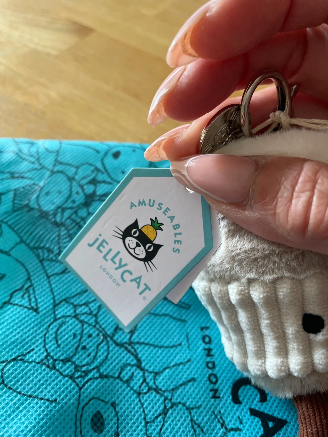 ⚽️ Jellycat Amuseables Coffee-To-Go Bag Charm Keychain - photo 2