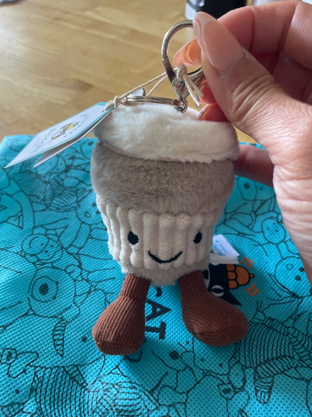 ⚽️ Jellycat Amuseables Coffee-To-Go Bag Charm Keychain