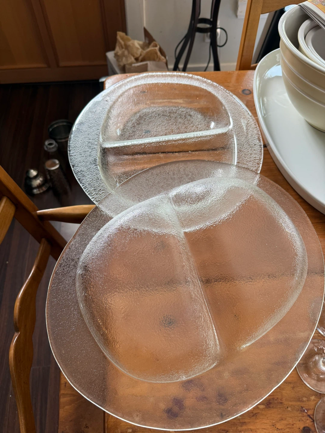 Textured  Glass Divided Serving Plates (Set of 2) - photo 2