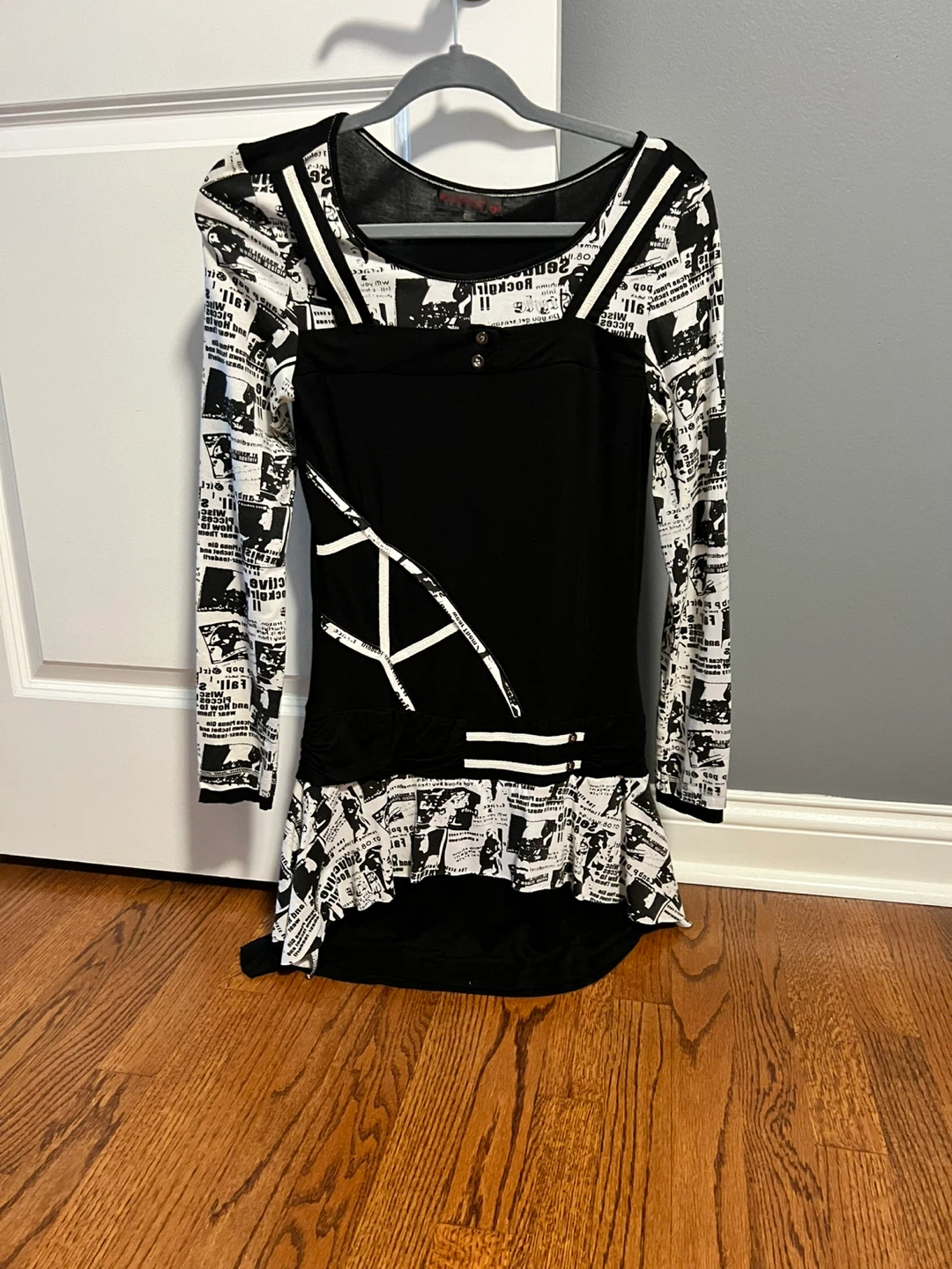 My Collection Black & White Graphic Tunic Top