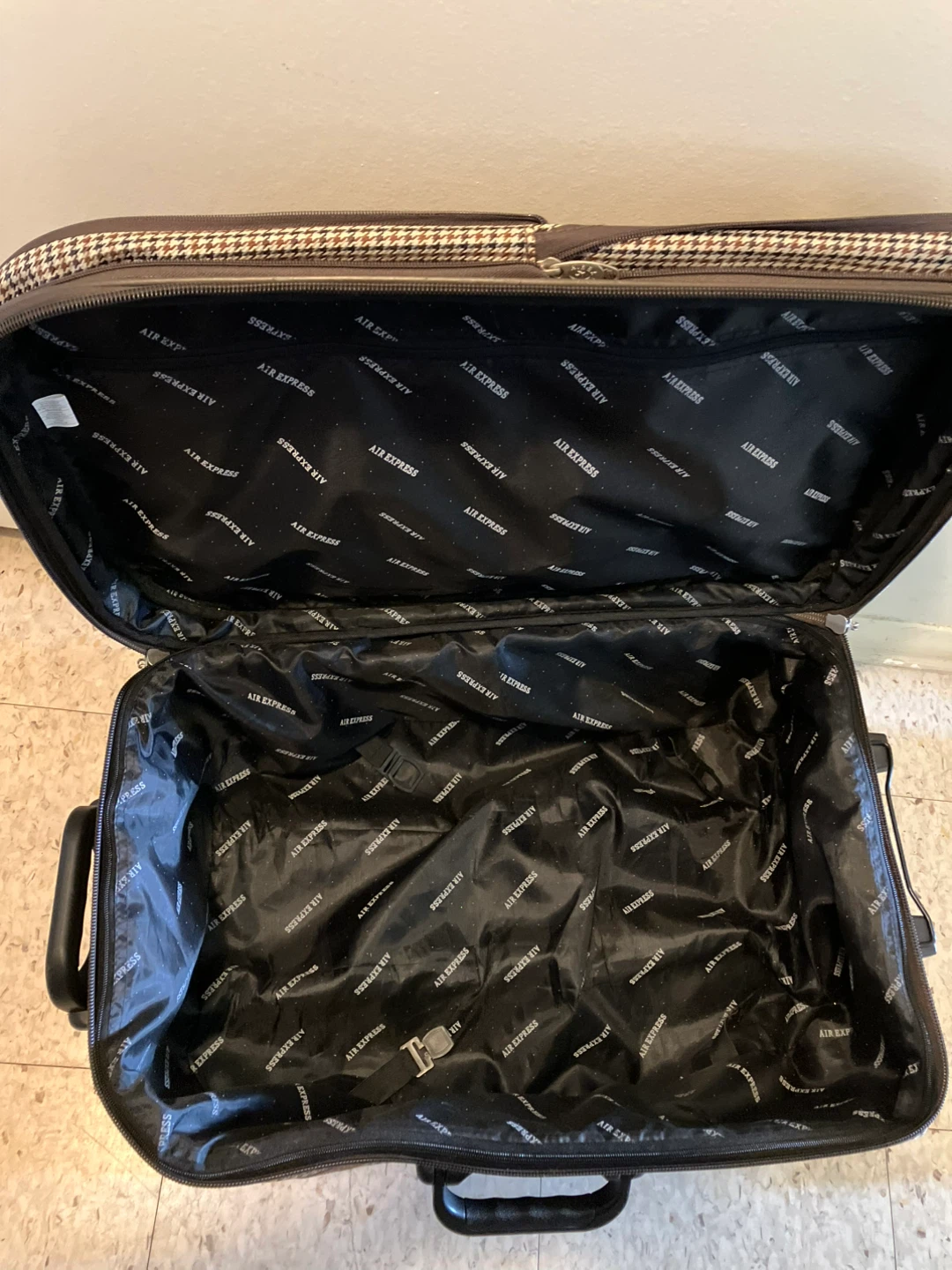 Air Express Houndstooth Rolling Suitcase - photo 4