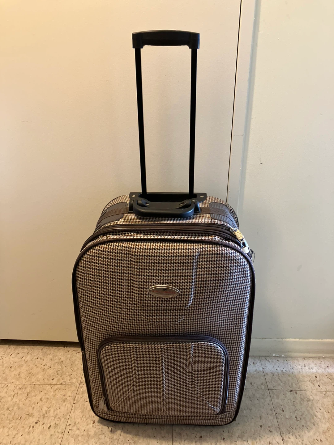 Air Express Houndstooth Rolling Suitcase