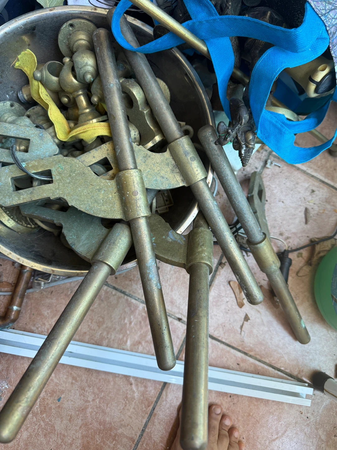 ⚽️ Lot of Brass Hardware Parts - photo 2
