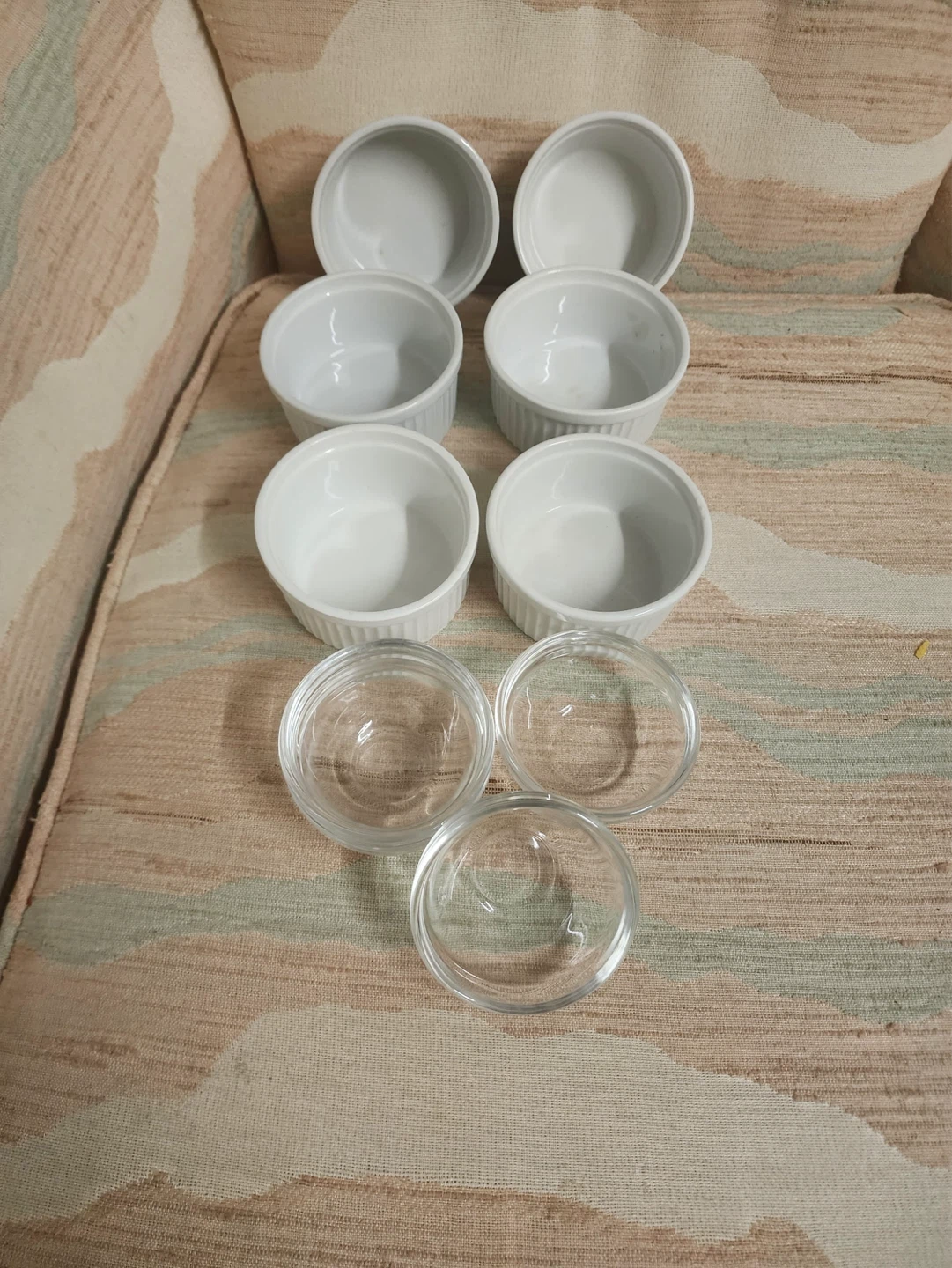 Set of 6 Ramekins with Lids