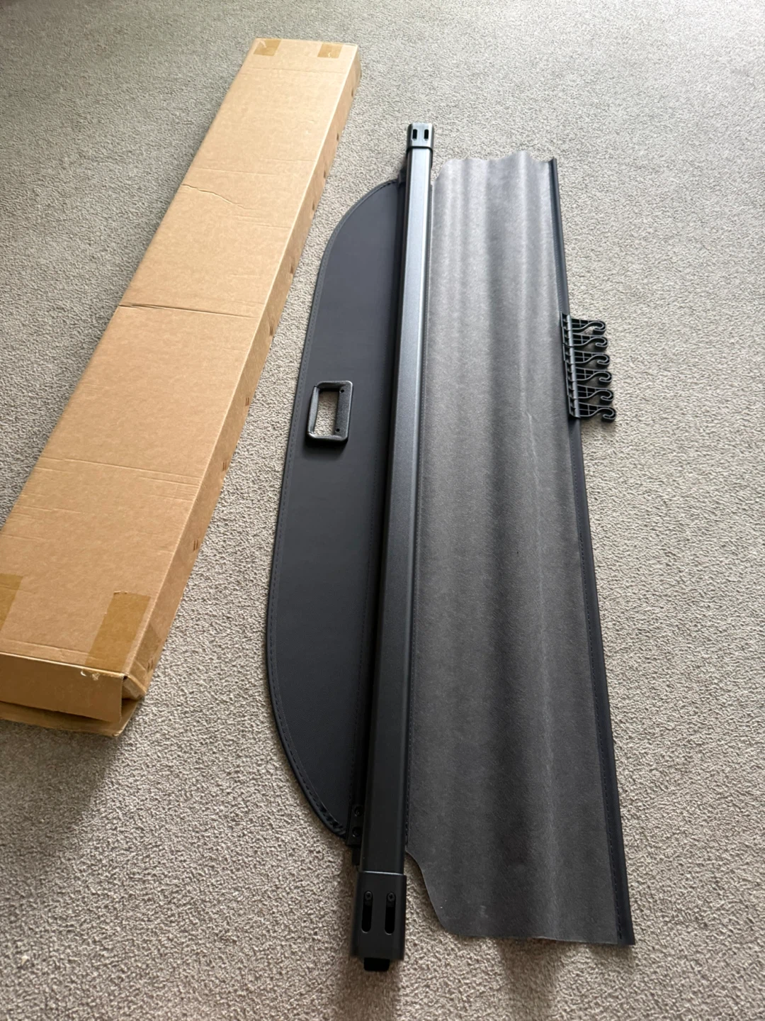 2015-2022 Ford Edge Retractable Cargo Cover - photo 2