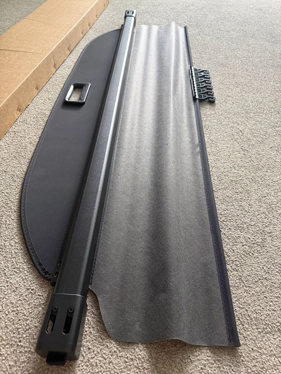 2015-2022 Ford Edge Retractable Cargo Cover - photo 3