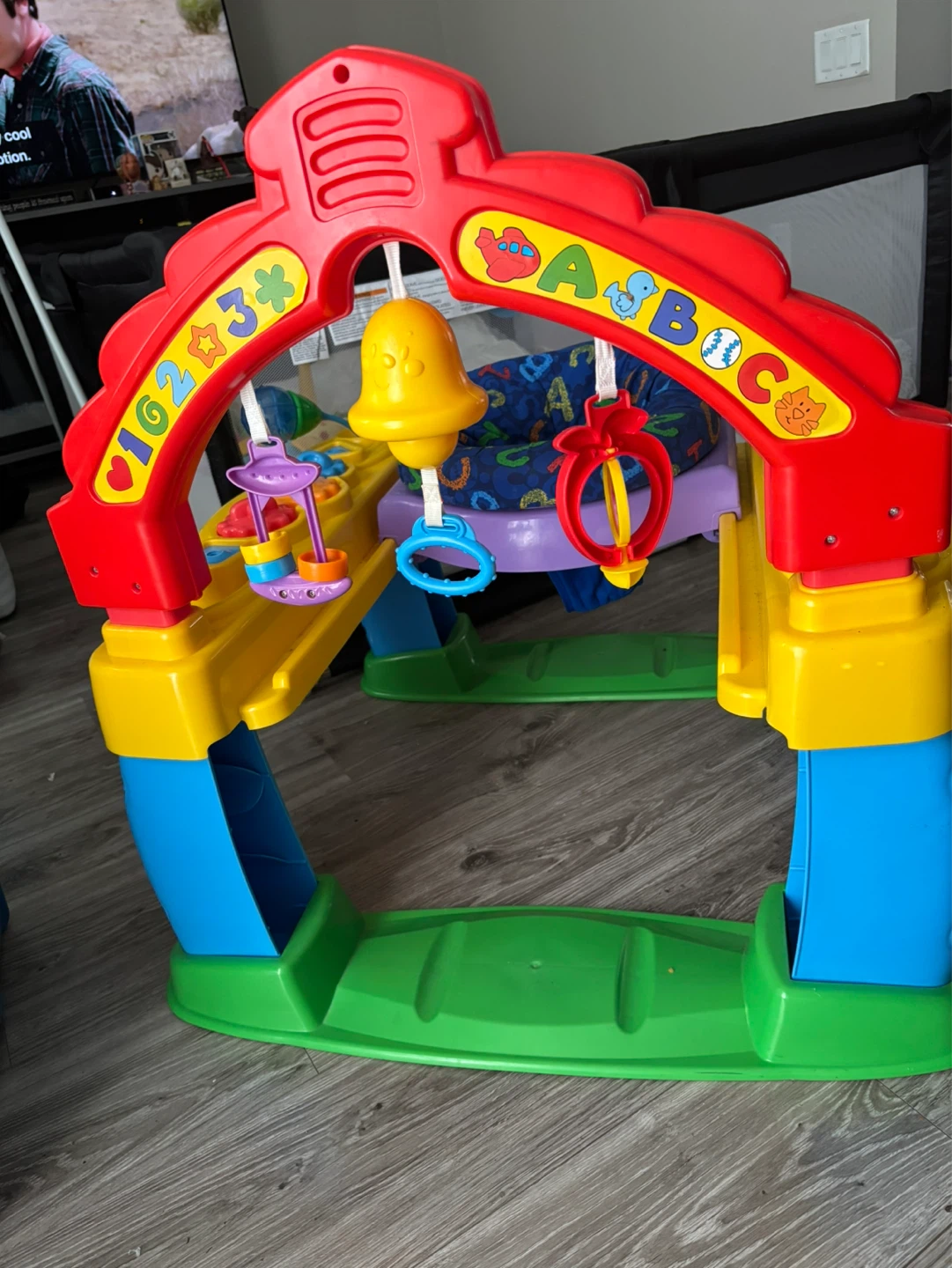 Fisher-Price Intellitainer Activity Center -EVICTION SALE - photo 3