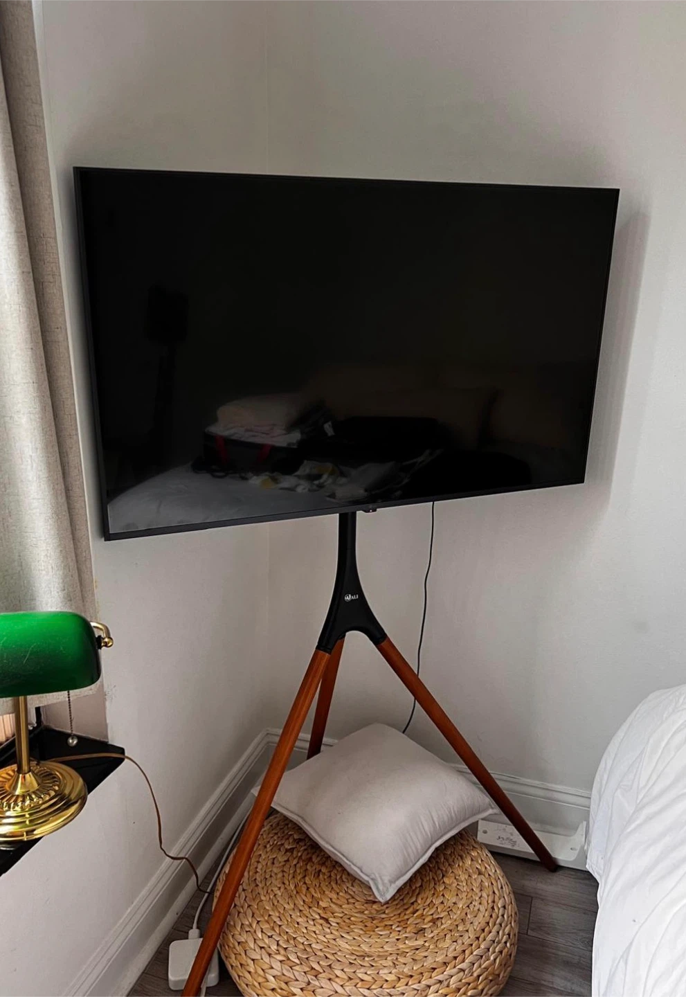 Move out sale:  Fixed TV Tripod Stand for 45"-65" TVs - photo 3
