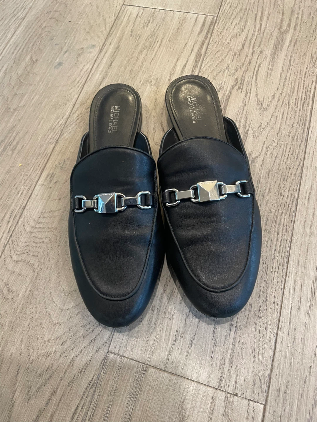 Michael Kors Black Leather Mules Size 6M - photo 4