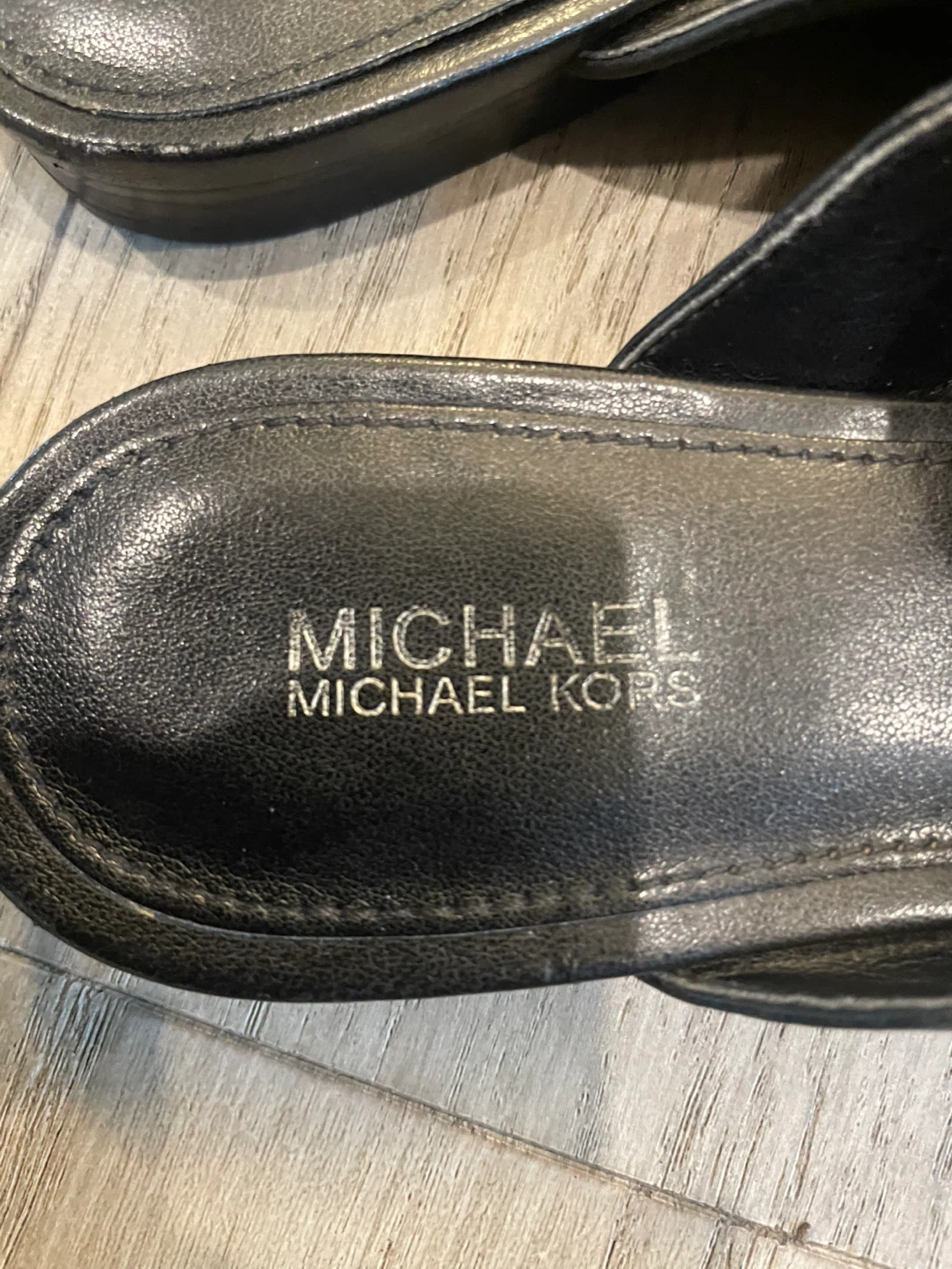 Michael Kors Black Leather Mules Size 6M - photo 2