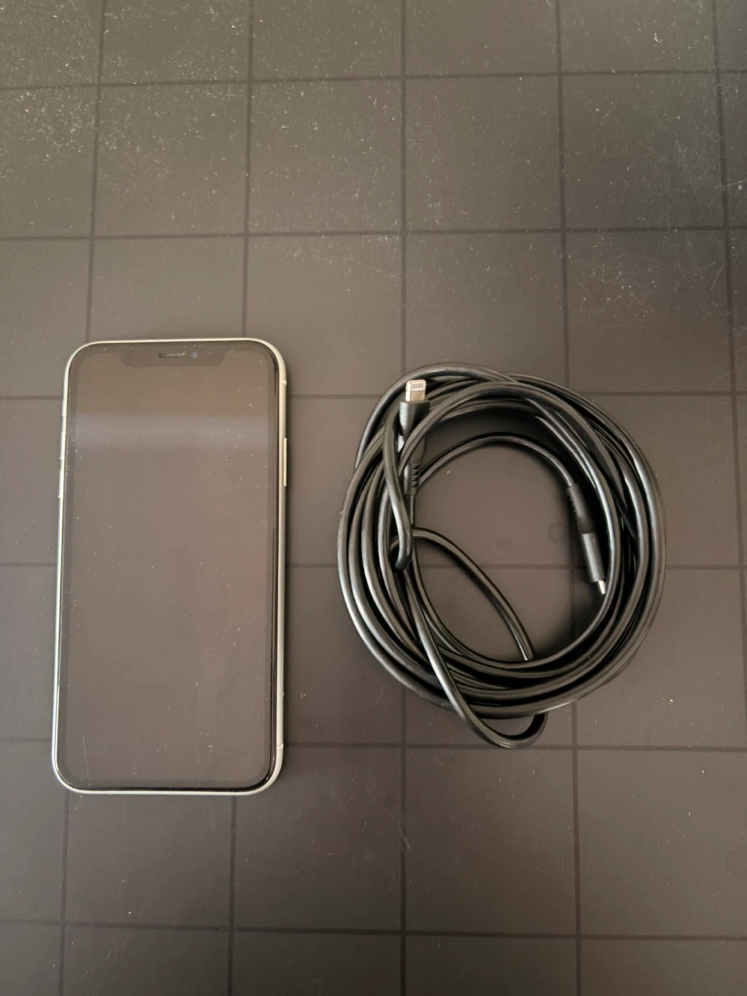 iPhone XR - Very Good Condition 📱 - photo 5