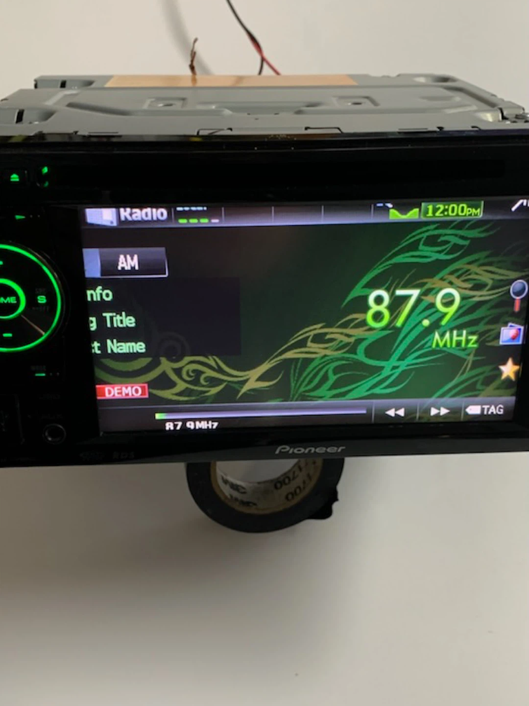 Pioneer AVH-P1400DVD Car Stereo Receiver - photo 2