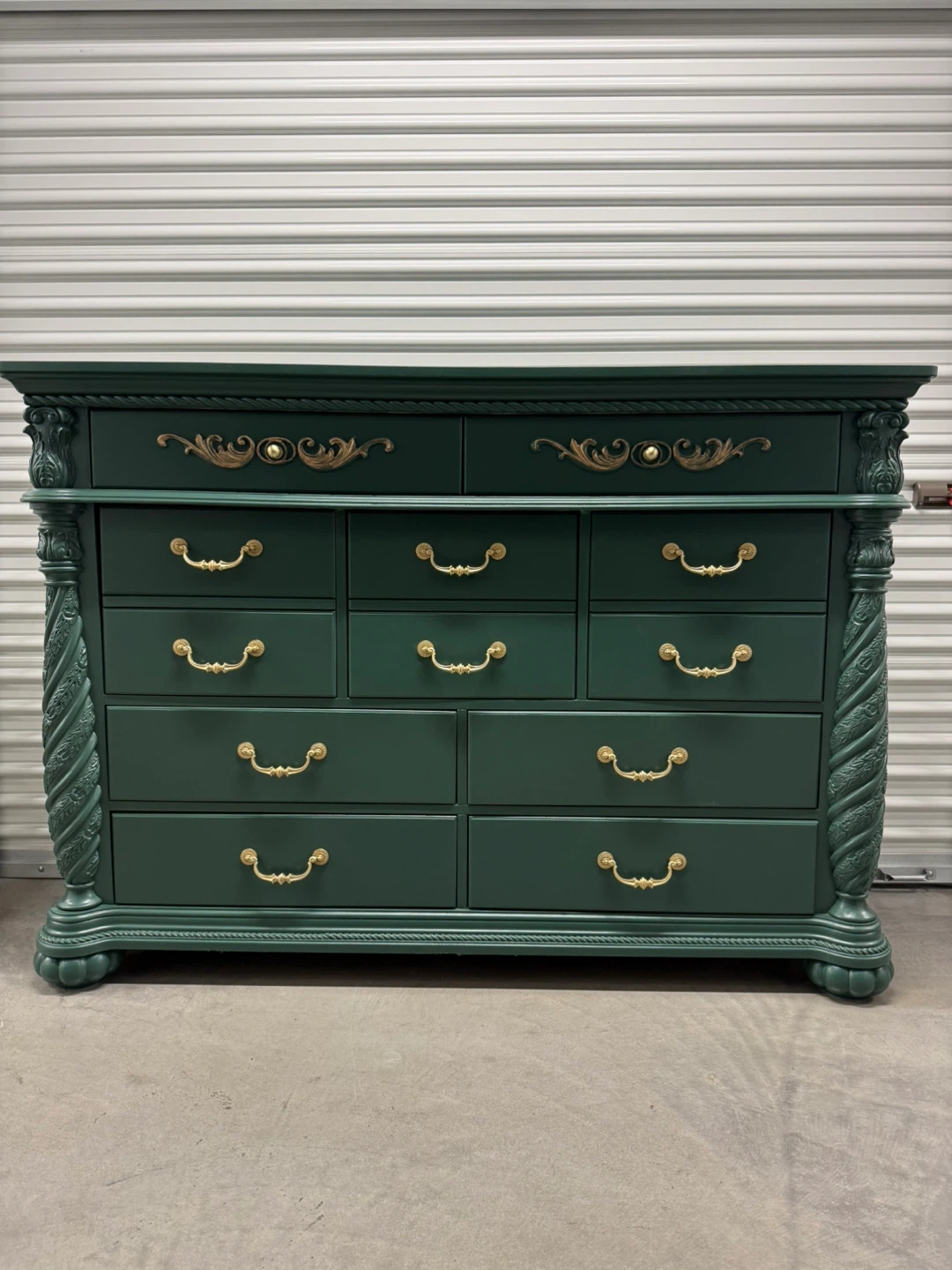 🚨Free Delivery NJ/NY Green Solid Wood Dresser - 9 Drawers