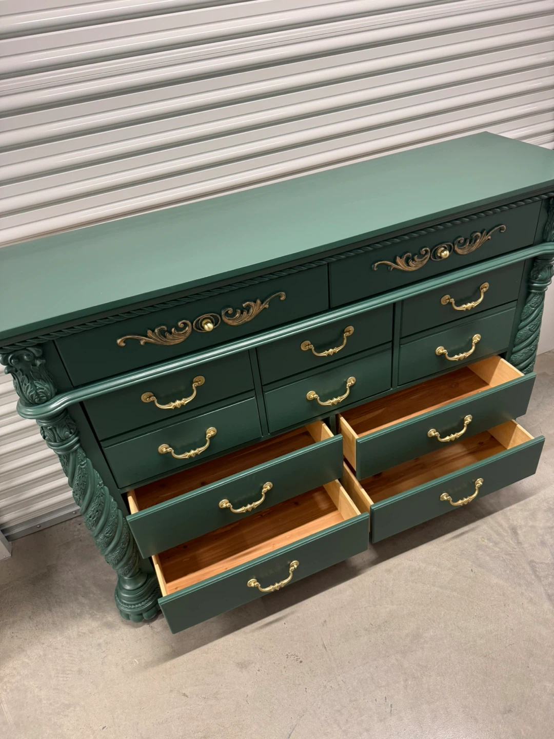 🚨Free Delivery NJ/NY Green Solid Wood Dresser - 9 Drawers - photo 2