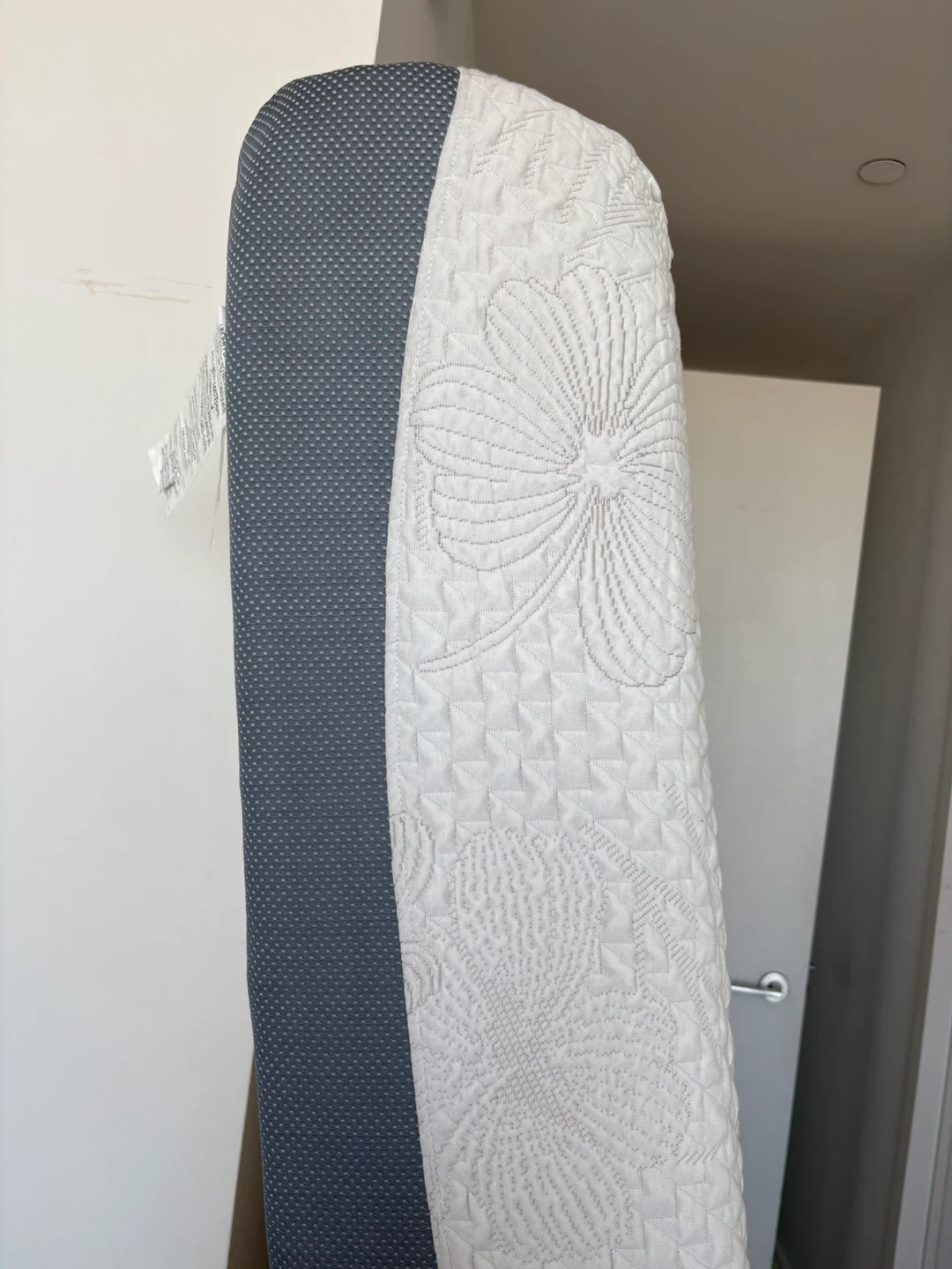 New full size  mattress