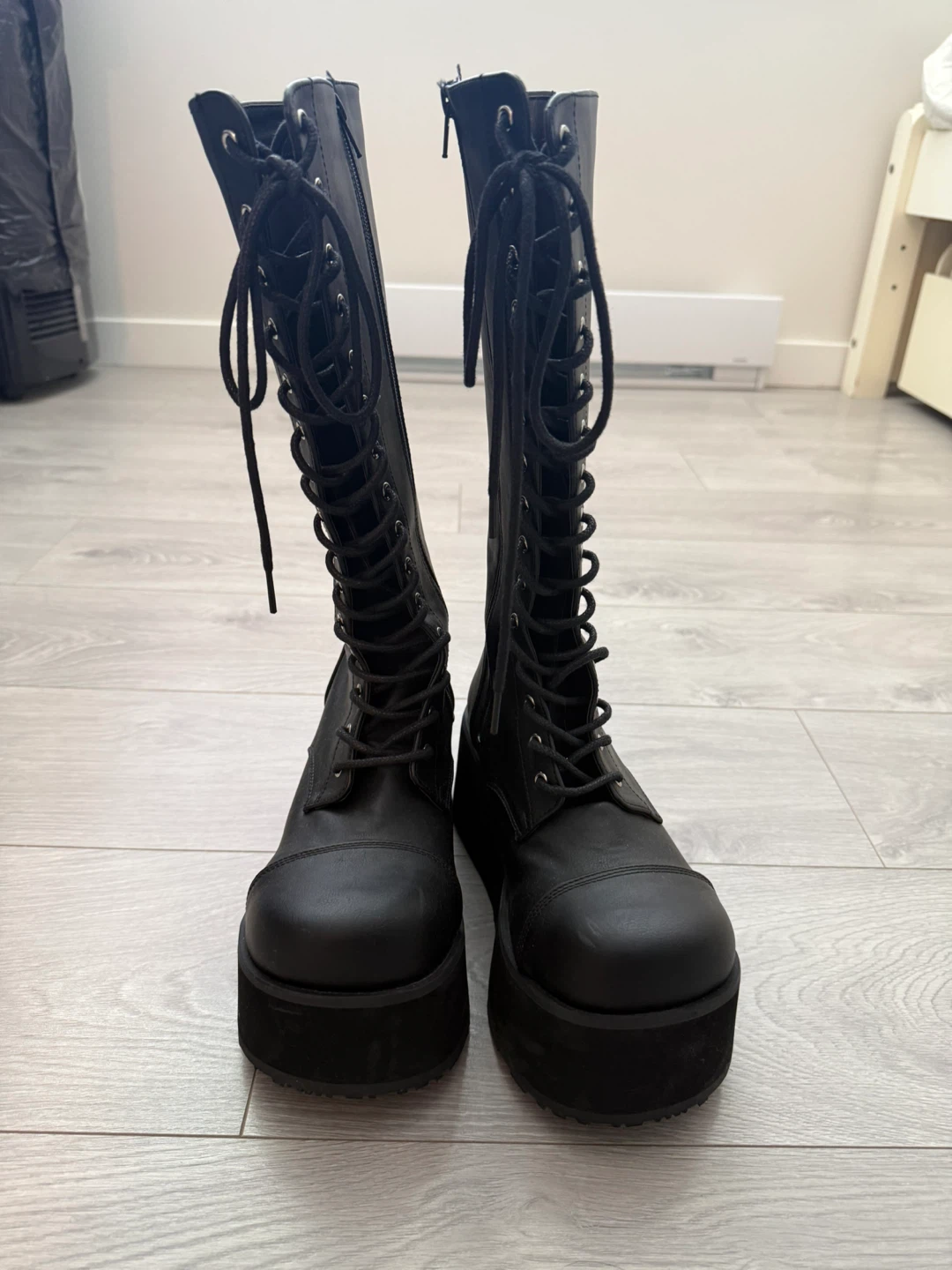 Demonia Trashville-502 Platform Boots