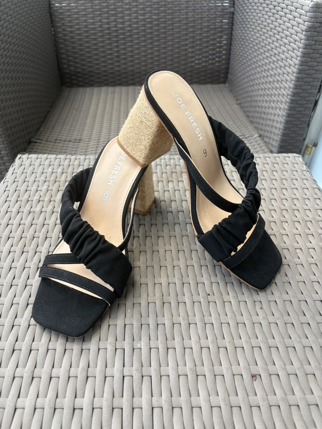 ⚽ Joe Fresh Black Strappy Block Heel Mules Size 6 - photo 2