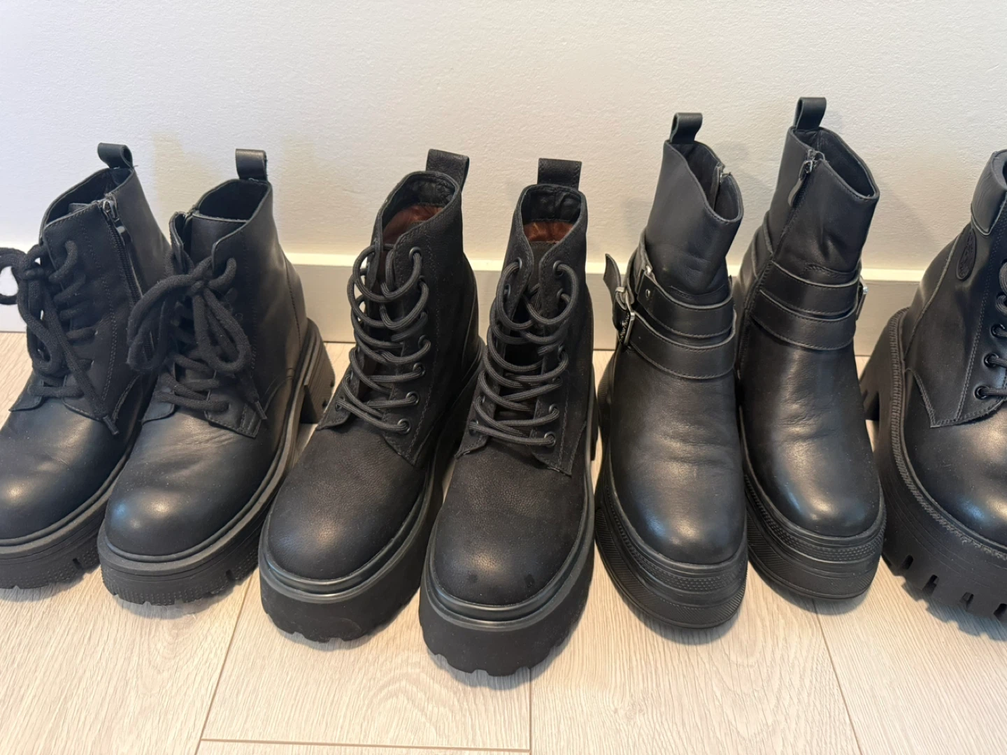 Assorted Women's Boots - photo 3
