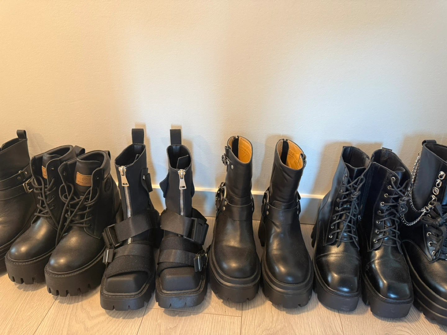 Assorted Women's Boots - photo 2
