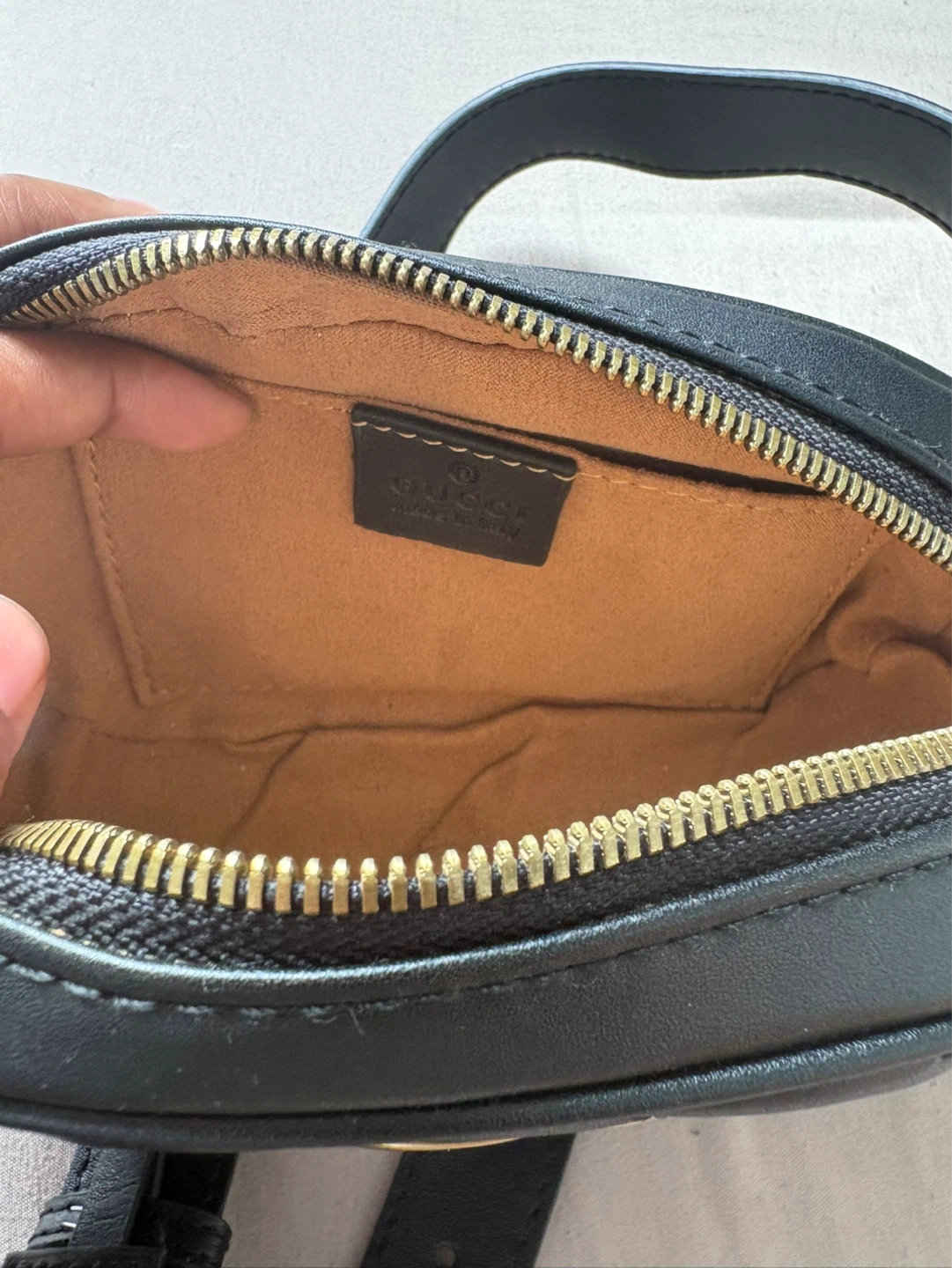 GUCCI Black Quilted Leather Belt Bag - photo 3