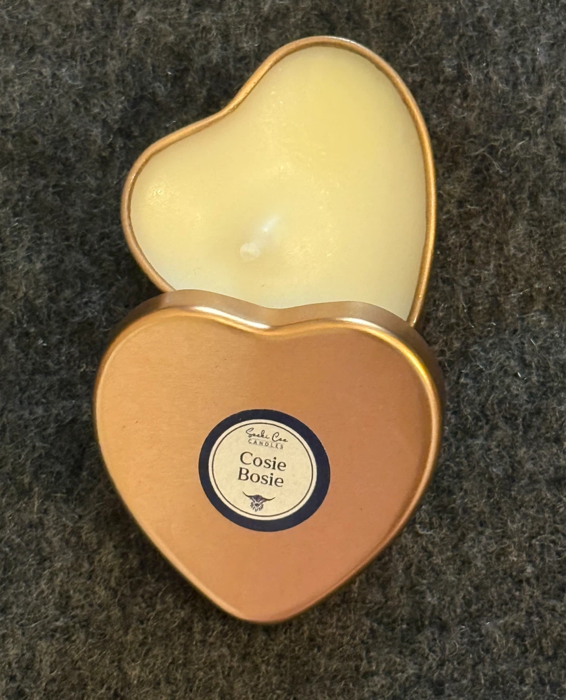 ⚽ Cosie Bosie Heart Candle