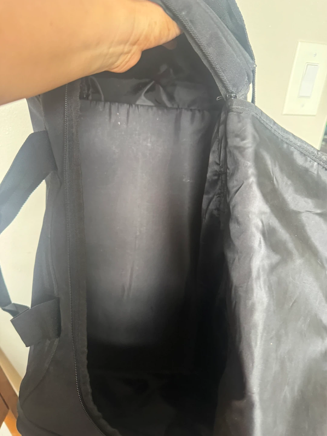 ⚽️Dolce & Gabbana Parfum Black Duffle Bag - photo 5