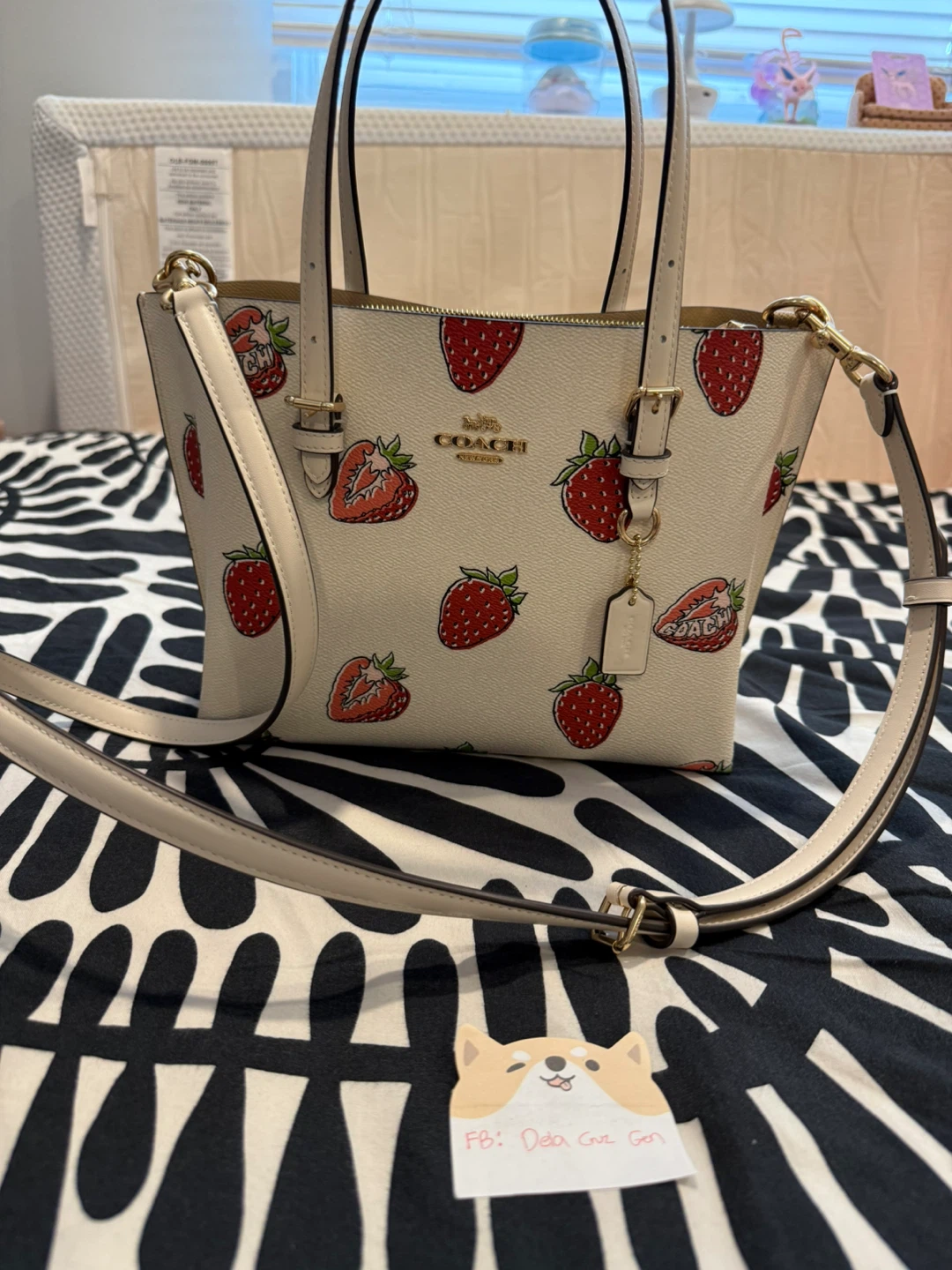 Coach Strawberry Print Mollie Tote Bag 25 - photo 3