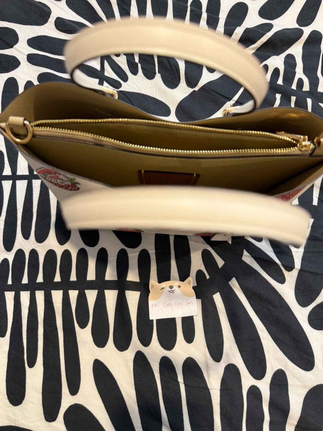 Coach Strawberry Print Mollie Tote Bag 25 - photo 2