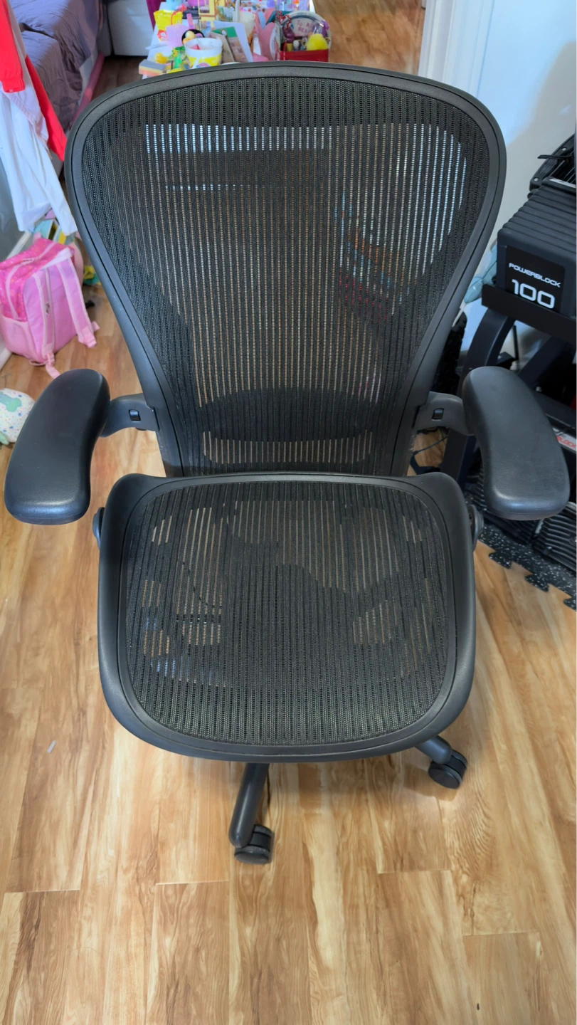 Herman Miller Aeron Chair size large C