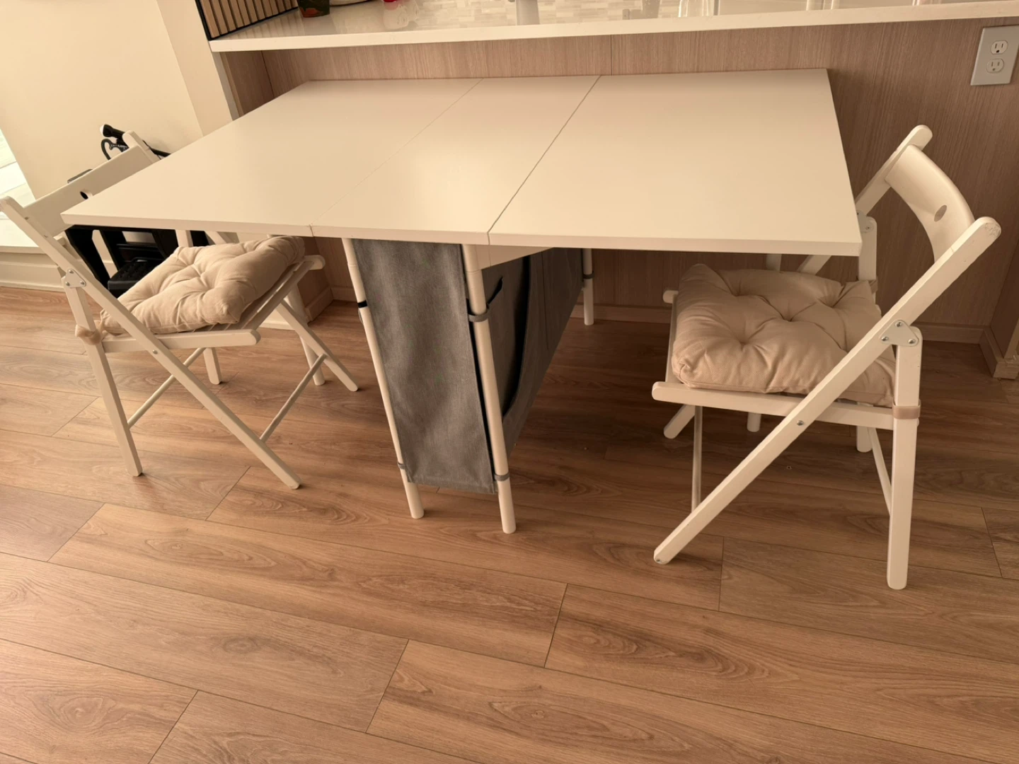 KEA Foldable / Extendable Dining Table + 3 Chairs - photo 3
