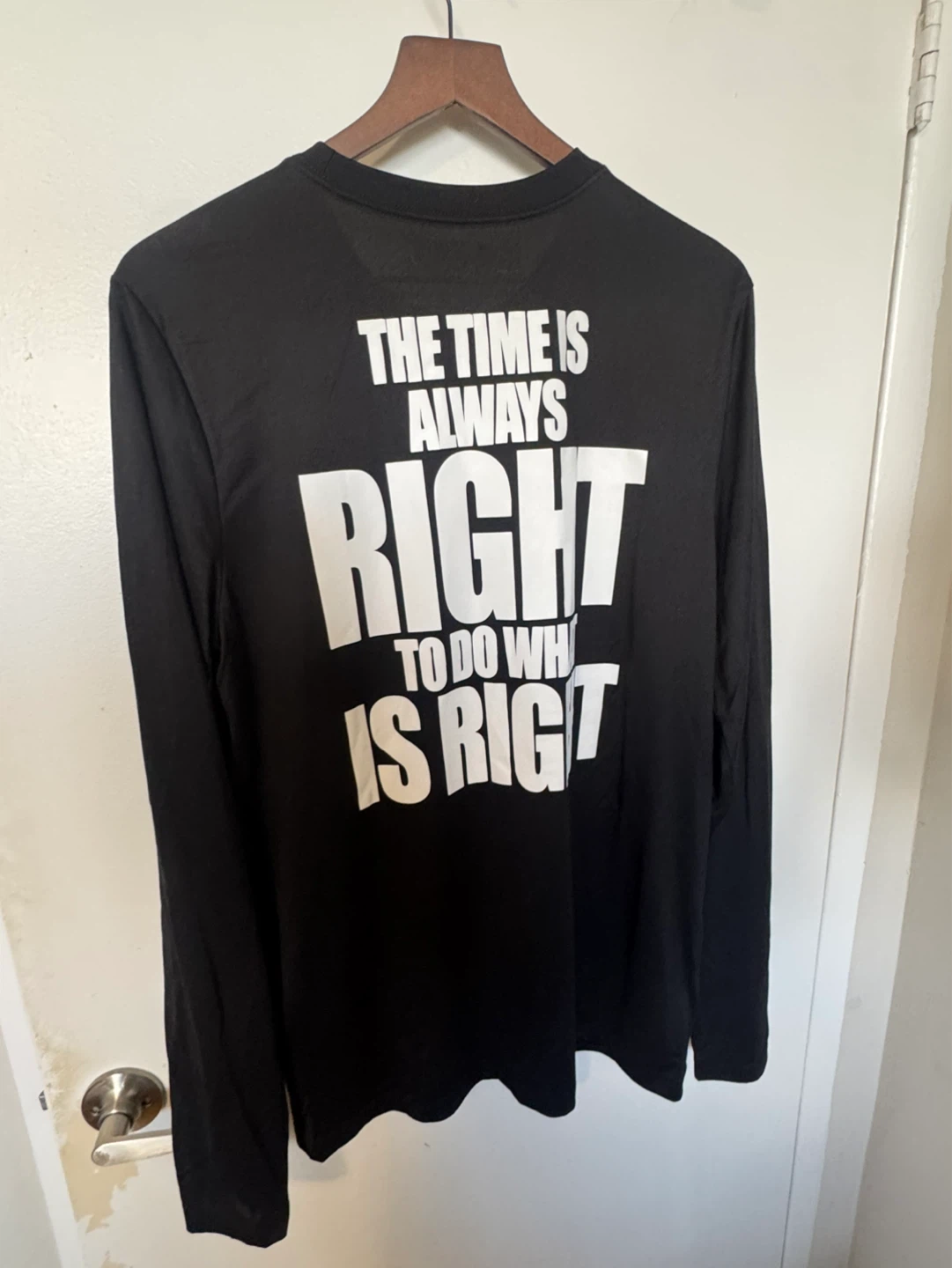 Nike Long Sleeve T-Shirt