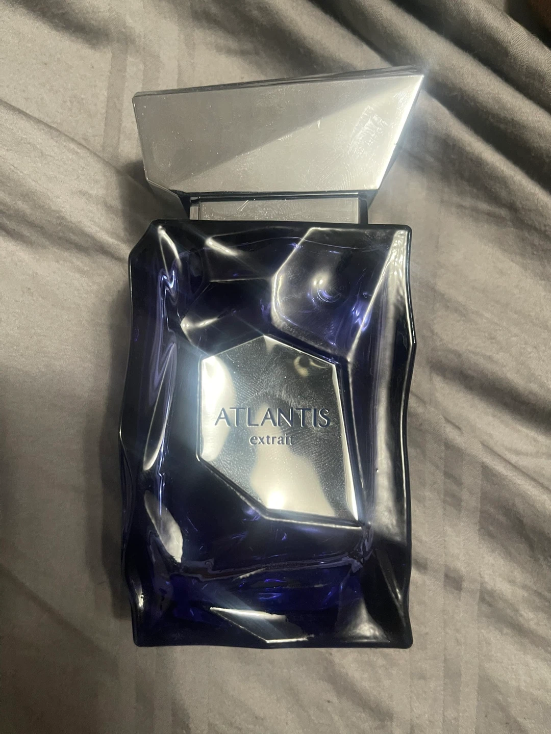 Lattafa Vintage Radio Eau de Parfum - photo 2