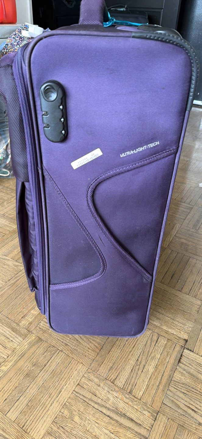 American Tourister Purple Suitcase - photo 2