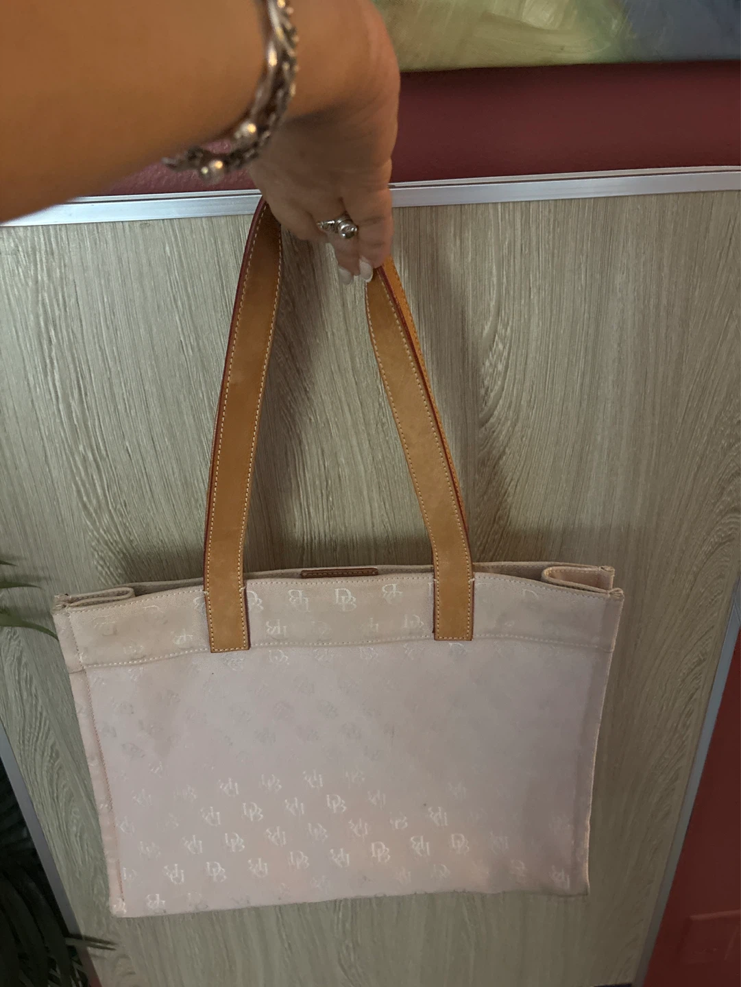 ⚽️ Dooney & Bourke Pink Monogram Tote Bag - photo 2