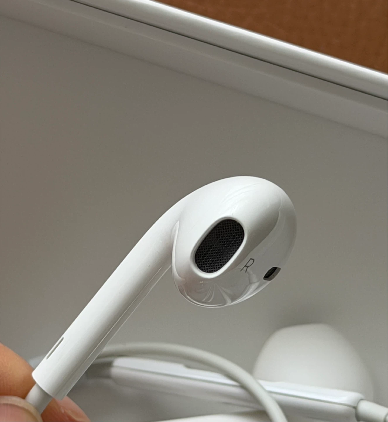 Apple EarPods (Lightning Connector) - photo 4