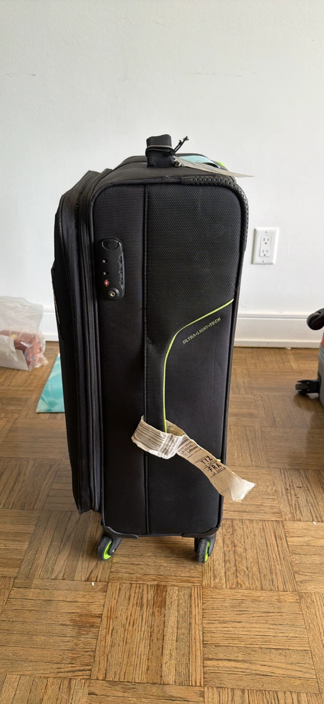 American Tourister Black Suitcase - photo 2