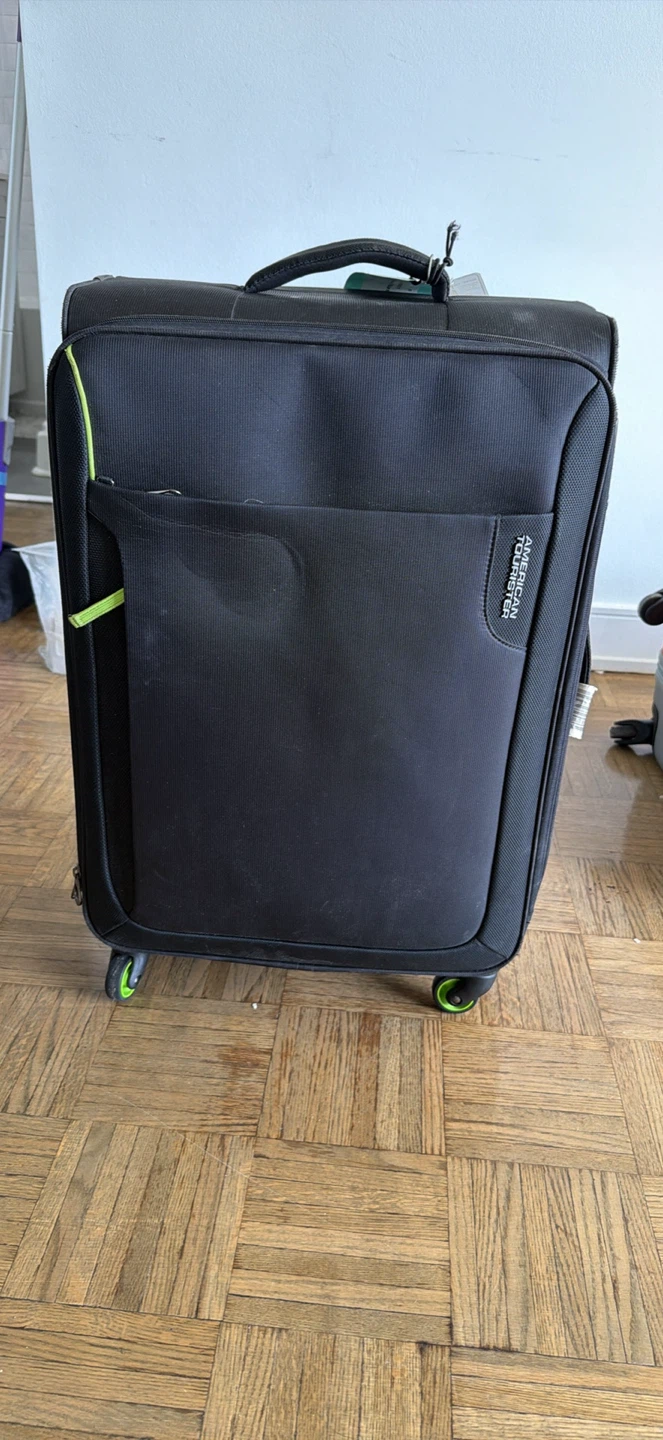 American Tourister Black Suitcase - photo 4