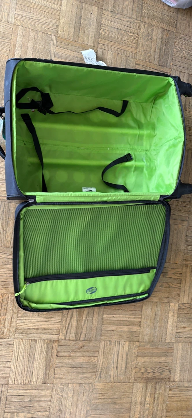 American Tourister Black Suitcase - photo 5