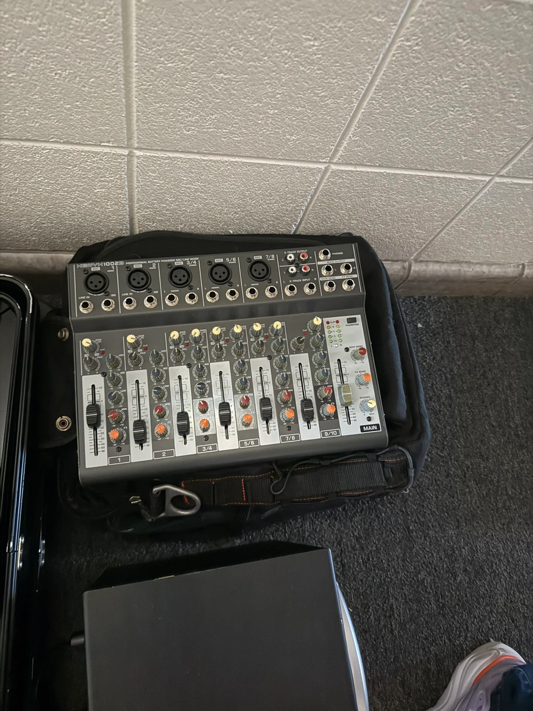 Behringer Xenyx 1002FX Analog Mixer with Effects
