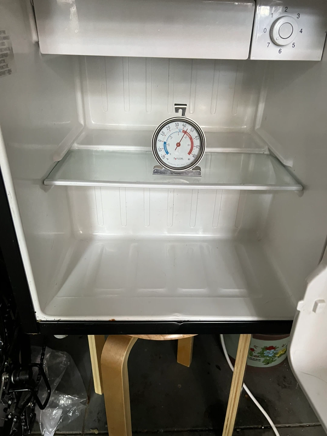 Black+Decker 1.7 Cu Ft Mini Fridge - photo 3