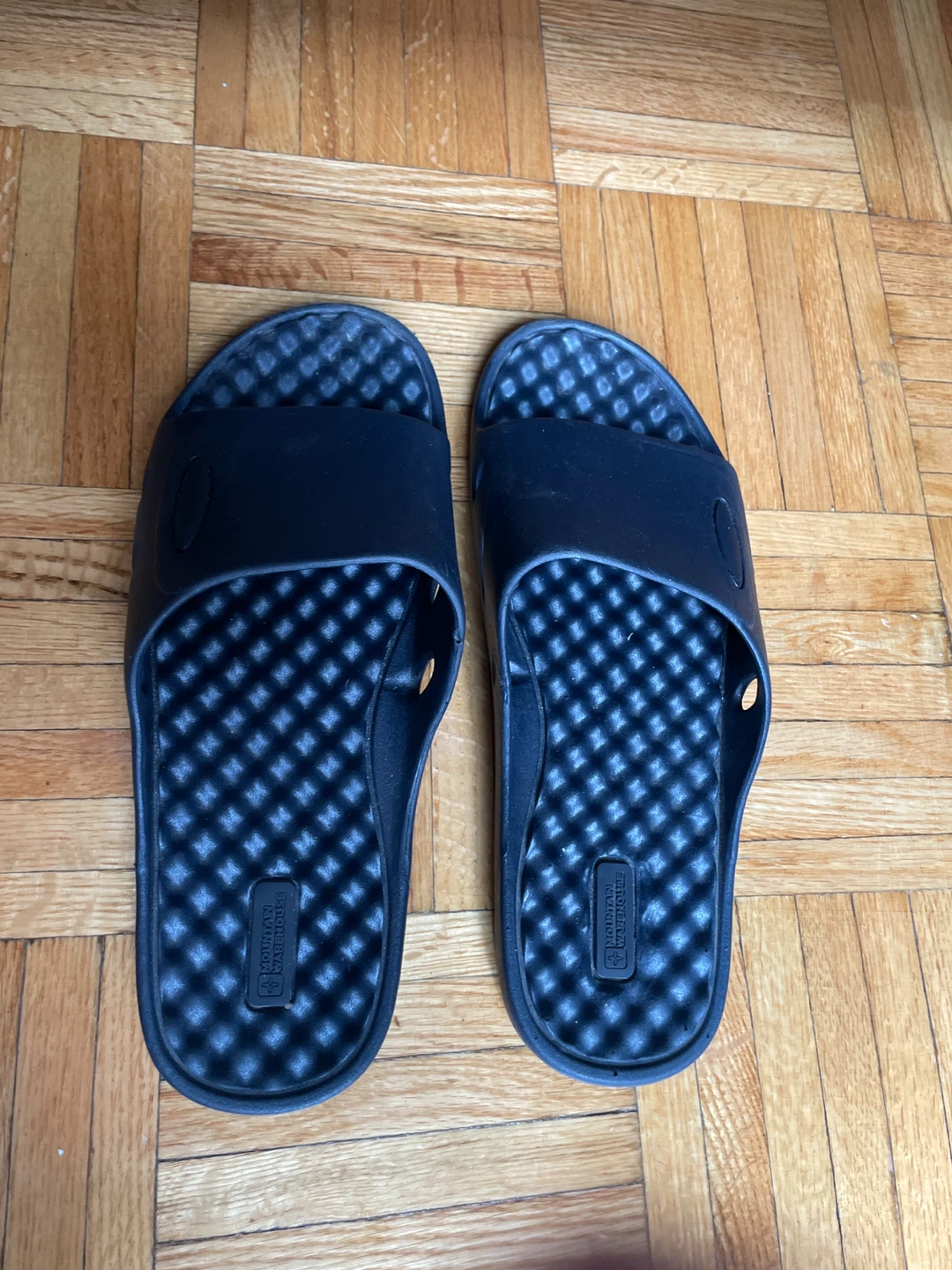 Mountain Warehouse Black Slides⚽️