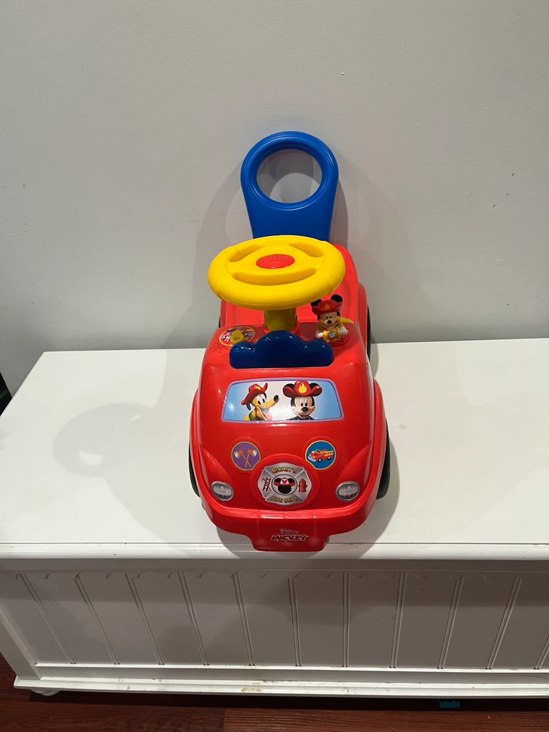 ⚽️Disney Mickey Mouse Fire Truck Ride-On Toy - photo 2